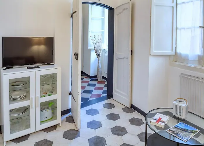 Clarissa House Λεβάντο